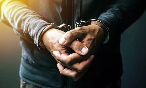 ஆபாச வீடியோ விவகாரம்: காங்கிரஸ் பெண் எம்.எல்.ஏ.வின் உதவியாளர் கைது