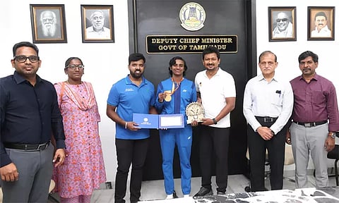 ஆசிய ஜூனியர் சாம்பியன்ஷிப்: தங்கம் வென்ற வீராங்கனைக்கு ஊக்கத்தொகை வழங்கினார் உதயநிதி ஸ்டாலின்