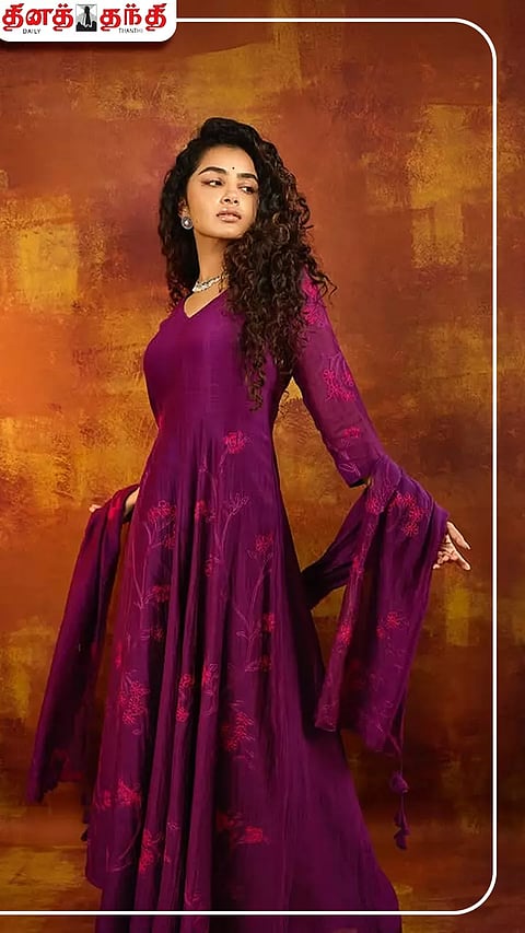 Instagram@anupamaparameswaran96