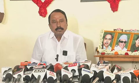 அ.தி.மு.க.வில் இருந்து நீக்கியது தொடர்பாக வழக்கு தொடர்வேன்: செங்கோட்டையன் பேட்டி