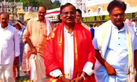 திருப்பதி ஏழுமலையான் கோவிலில் இஸ்ரோ விஞ்ஞானிகள் வழிபாடு