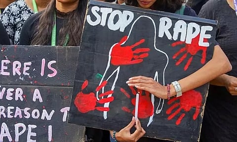 கோவையில் கல்லூரி மாணவி கூட்டு பாலியல் வன்கொடுமை - அதிர்ச்சி சம்பவம்