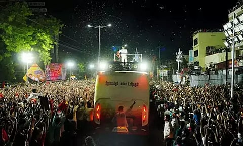 கரூர் கூட்ட நெரிசல் வழக்கு: சி.பி.ஐ. விசாரணைக்கு 12 பேர் ஆஜர்