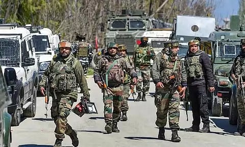 காஷ்மீர் என்கவுன்டர்: பாதுகாப்புப்படையினர் - பயங்கரவாதிகள் மோதல்