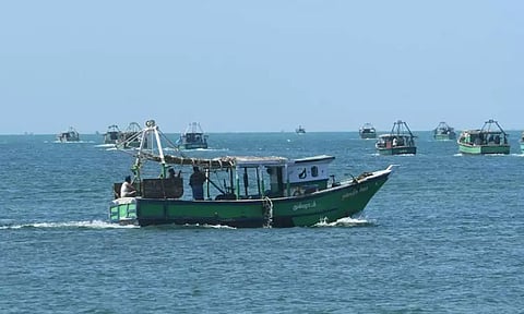 ராமேசுவரம் மீனவர்கள் 30 பேருக்கு அபராதம் விதித்த இலங்கை கோர்ட்டு; செலுத்தாததால் மீண்டும் சிறையில் அடைப்பு