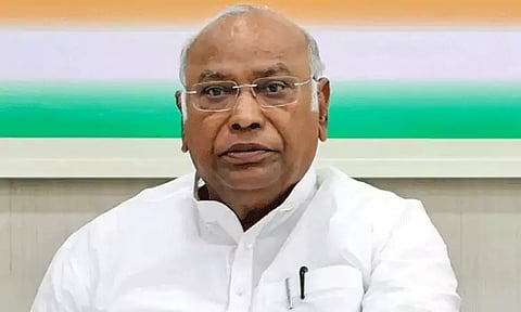 ‘வந்தே மாதரம்’ பாடலை காங்கிரஸ் கட்சி பெருமையுடன் ஏந்திக்கொண்டது - மல்லிகார்ஜுன கார்கே