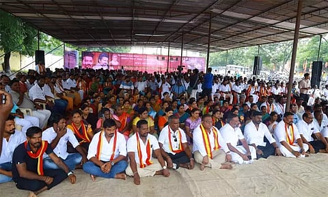 மீனவர்கள் பிரச்சினை: மத்திய, மாநில அரசுகளை கண்டித்து தவெக உண்ணாவிரத போராட்டம்