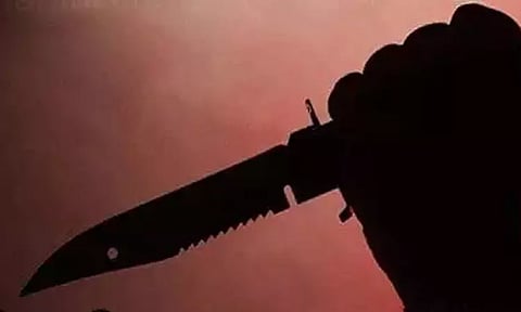 மெரினா கடற்கரையில் தூங்கிய ஆட்டோ டிரைவருக்கு நேர்ந்த கதி: கல்லூரி மாணவர் வெறிச்செயல்