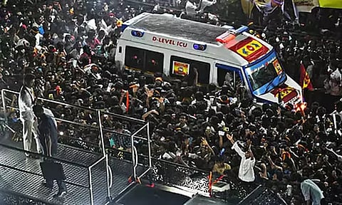 கரூரில் 41 பேர் பலியான விவகாரம்: தவெக நிர்வாகிகளுக்கு முன்ஜாமீன்