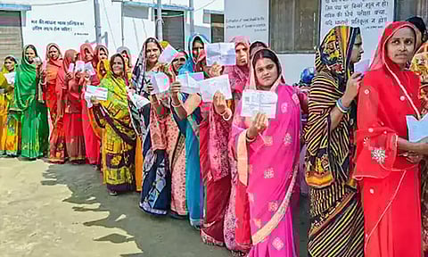 பீகார் சட்டசபைக்கான 2-ம் கட்ட தேர்தலில் 68.52 சதவீதம் வாக்குப்பதிவு; சராசரி 66.80 சதவீதம்