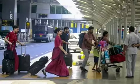 கார் வெடிப்பு எதிரொலி; ரெயில், விமான பயணிகளுக்கு டெல்லி காவல் இணை ஆணையாளர் அறிவுறுத்தல்