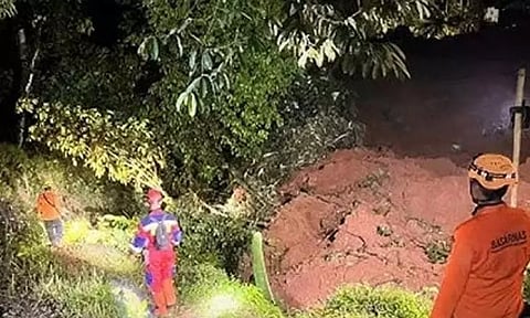 இந்தோனேசியாவில் நிலச்சரிவு - 2 பேர் பலி