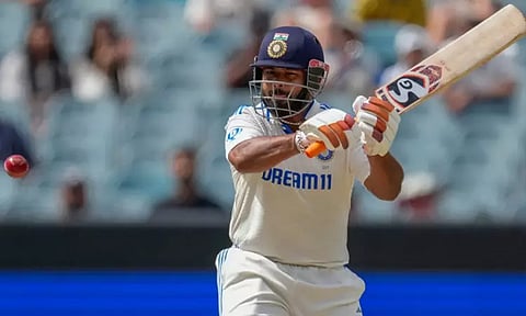 டெஸ்ட் கிரிக்கெட்டில் அதிக சிக்சர்கள்: முதலிடத்தை பிடித்த ரிஷப் பண்ட்