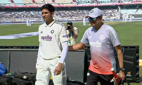 இந்திய கிரிக்கெட் அணியின் கேப்டன் சுப்மன் கில் மருத்துவமனையில் அனுமதி