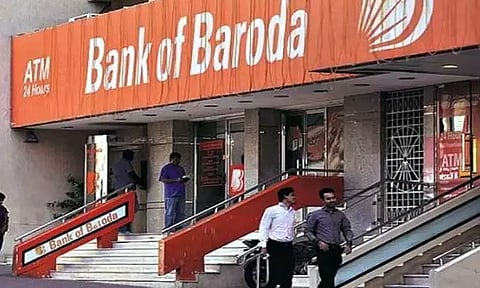 டிகிரி முடிச்சிருக்கீங்களா?: பேங்க் ஆப் பரோடாவில் வேலை.. 2,700 பணியிடங்கள்