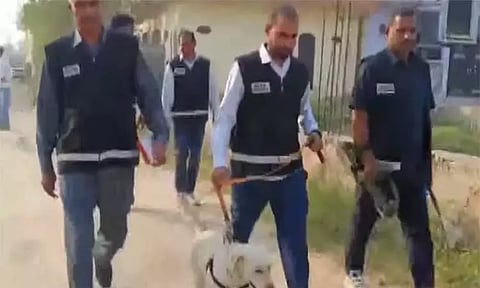 நாட்டை உலுக்கிய டெல்லி கார் வெடிப்பு சம்பவம் - அரியானாவில் அதிகாரிகள் அதிரடி சோதனை