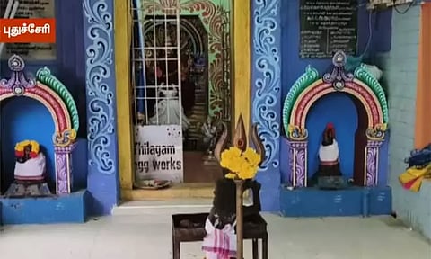 அம்மன் கோவிலில் பூட்டை உடைத்து நகைகள் திருட்டு - புதுச்சேரியில் பரபரப்பு