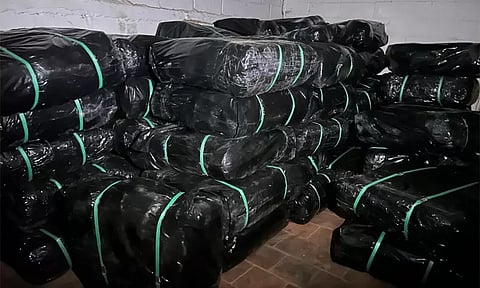 இலங்கைக்கு கடத்த முயன்ற ரூ.69 லட்சம் மதிப்புள்ள பீடிஇலை மூட்டைகள் தூத்துக்குடியில் பறிமுதல்