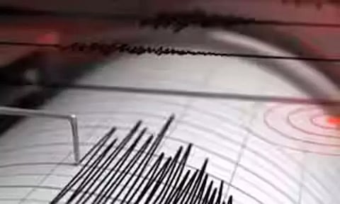 வங்காளதேசத்தில் நிலநடுக்கம்:கொல்கத்தாவில் ஏற்பட்ட நில அதிர்வால் மக்கள் பீதி