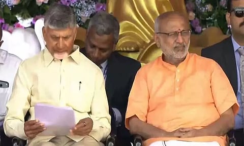 ஆந்திராவில் சத்திய சாய் பாபா நூற்றாண்டு விழா - துணை ஜனாதிபதி பங்கேற்பு