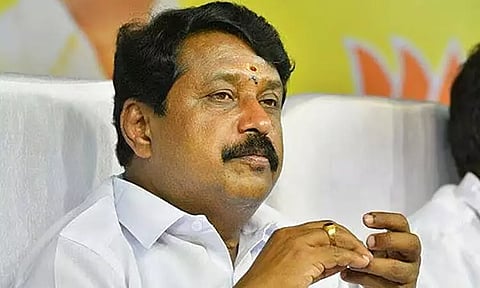 தமிழக பா.ஜனதா தலைவர் ' நயினார் நாகேந்திரன் 'திடீர்' டெல்லி பயணம்