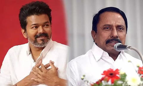 விஜய் முன்னிலையில் நாளை தவெகவில் இணைகிறார் செங்கோட்டையன்