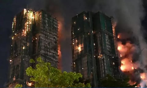 ஹாங்காங்: அடுக்குமாடி கட்டிடத்தில் தீ விபத்து - பலி 65 ஆக உயர்வு; 300 பேர் மாயம்