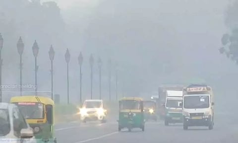 டெல்லி காற்று மாசு தொடர்பான வழக்கு: சுப்ரீம் கோர்ட்டில் வரும் 1-ந்தேதி விசாரணை