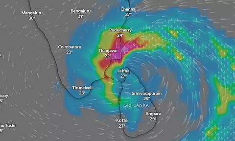 சென்னைக்கு தெற்கே 290 கி.மீ. தொலைவில் ‘டிட்வா’ புயல்.. தமிழக கடலோர பகுதிகளுக்கு “ரெட் அலர்ட்”