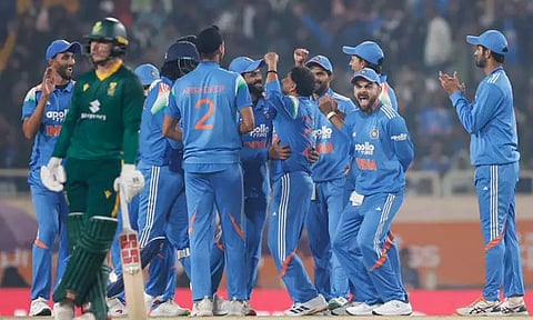 முதல் ஒருநாள் போட்டி: தென் ஆப்பிரிக்க அணியை வீழ்த்தி வெற்றியுடன் தொடங்கிய இந்தியா