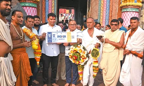 இந்தியா-தென்ஆப்பிரிக்கா 20 ஓவர் கிரிக்கெட் போட்டி: பூரி ஜெகநாதர் பாதங்களில் முதல் டிக்கெட்டை வைத்து பூஜை