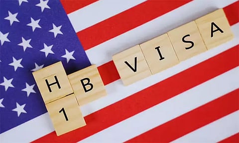 அமெரிக்கா எச்-1பி விசா அனுமதி 4,500 ஆக சரிவு