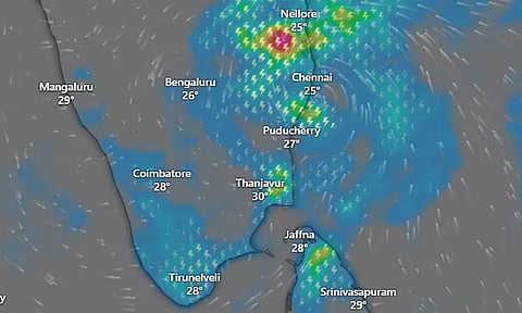 சென்னைக்கு அருகில் நீடிக்கும் காற்றழுத்த தாழ்வு மண்டலம்.. 5 மாவட்டங்களுக்கு ‘ஆரஞ்சு அலர்ட்’