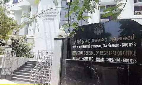 பதிவுத்துறை வரலாற்றில் இதுவரை இல்லாத அளவாக ஒரேநாளில் ரூ.302 கோடி வருவாய் ஈட்டி சாதனை