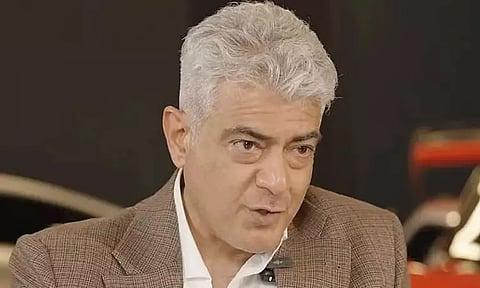 நடிகர் அஜித்தின் எளிமை கண்டு வியந்த திரைப்பட விமர்சகர்