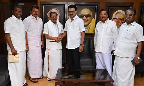 அதிமுக முன்னாள் எம்.எல்.ஏ. திமுகவில் இணைந்தார்...!