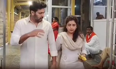 Actor Ravi Mohan had darshan at Tirupati with singer Kenisha