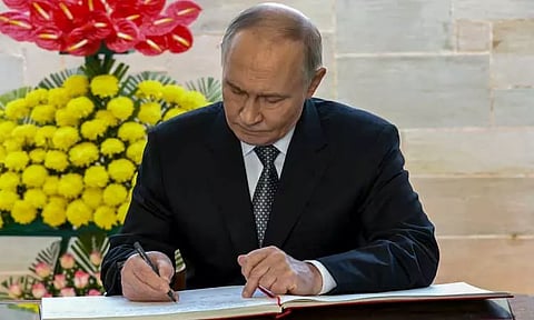 மகாத்மா காந்தி நினைவிடத்திற்கு சென்ற புதின்: பார்வையாளர் பதிவேட்டில் எழுதியது என்ன?