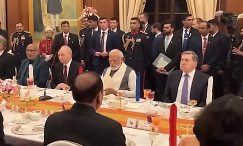 ’முருங்கை சாறு, பாதாம் அல்வா’ ஜனாதிபதி மாளிகையில் புதினுக்கு அளிக்கப்பட்ட விருந்தின் மெனு கார்டு வைரல்