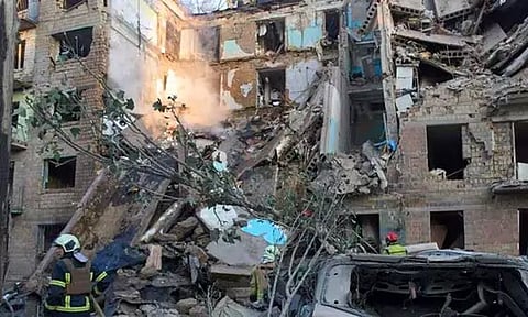 உக்ரைன் மீது ரஷியா ஏவுகணை தாக்குதல் - 8 பேர் காயம்