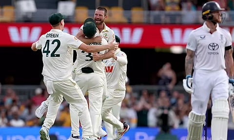 ஆஷஸ் 2-வது டெஸ்ட்: இங்கிலாந்தை எளிதில் வீழ்த்தி ஆஸ்திரேலியா அபார வெற்றி