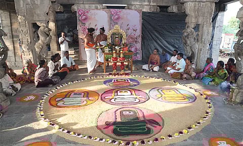 கார்த்திகை 4-வது சோமவாரம்: வாலீஸ்வரர் கோவிலில் 108 சங்காபிஷேகம்