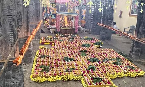 திருவெண்காடு சுவேதாரண்யேஸ்வரர் கோவிலில் 1008 சங்காபிஷேகம்