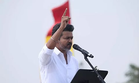 விஜய் தலைமையில் நாளை தவெக மாவட்ட செயலாளர்கள் கூட்டம்