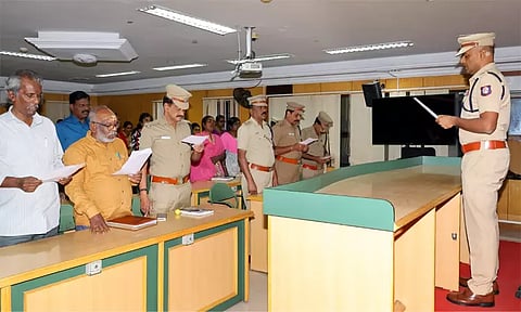 திருநெல்வேலி எஸ்.பி. அலுவலகத்தில் சர்வதேச மனித உரிமைகள் தின உறுதிமொழி ஏற்பு