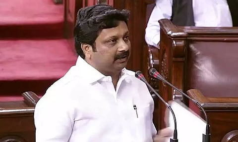 ‘பழைய இன்ஜின்களை மாற்ற லாரி உரிமையாளர்களுக்கு அனுமதி வழங்க வேண்டும்’ - தி.மு.க. எம்.பி. ராஜேஷ்குமார் வலியுறுத்தல்