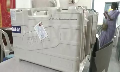 தமிழகத்தில் மின்னணு வாக்குப்பதிவு இயந்திரங்கள் சரிபார்ப்பு பணி நாளை தொடக்கம்