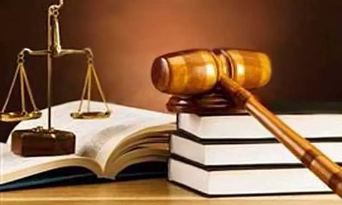 காஞ்சீபுரம் டி.எஸ்.பி.யை கைது செய்ய உத்தரவிட்ட மாவட்ட நீதிபதி பணியிடை நீக்கம்