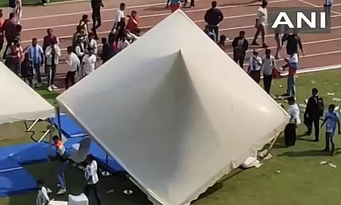 சில நிமிடங்கள் மட்டுமே மெஸ்சி இருந்ததால் ஆத்திரம்.. மைதானத்தை சூறையாடிய ரசிகர்கள்