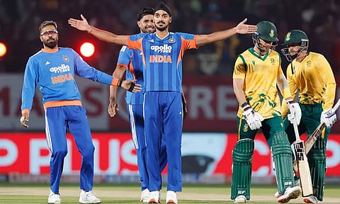 3-வது டி20: ஹர்ஷித் ராணா அபாரம்.. தென் ஆப்பிரிக்கா திணறல்